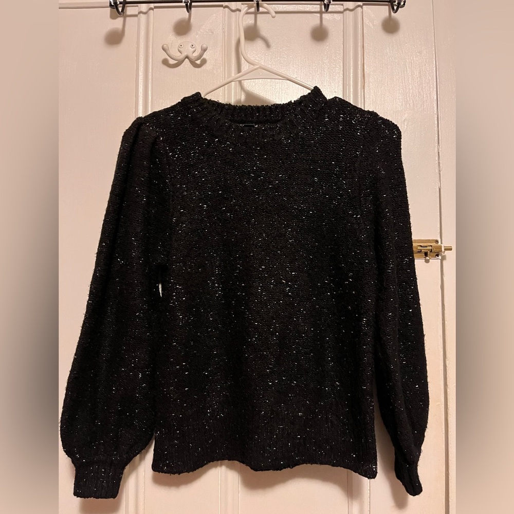 Vylette Holiday Puff Sleeve Sweater. Size Small. Black/silver threading
